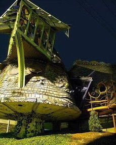 世界十大開掛建筑 13層樓沒1個(gè)釘子