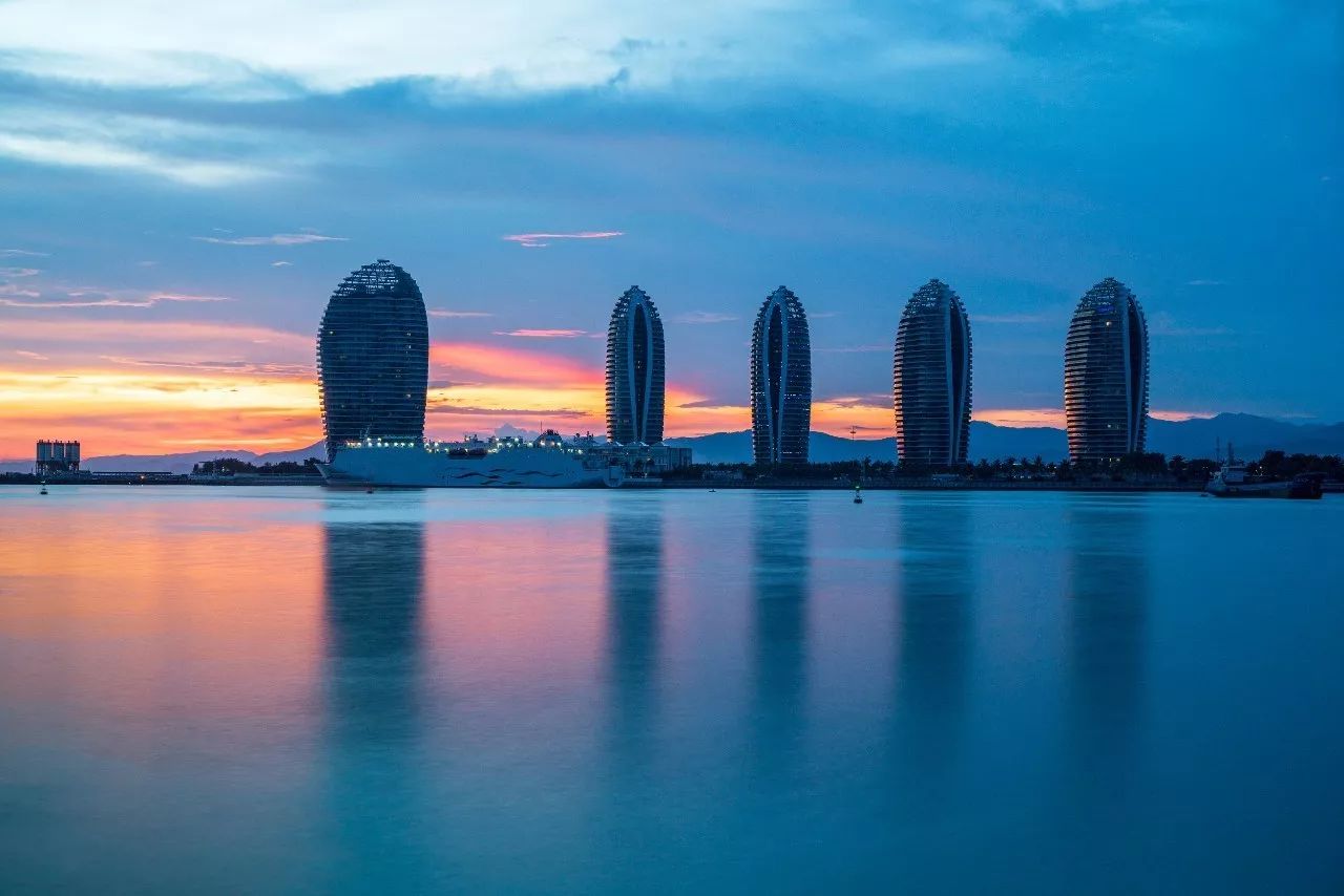 這個地方發(fā)布樓市新政,把想買房的外地人徹底整懵了!|海南|產(chǎn)權(quán)|建筑_新浪新聞